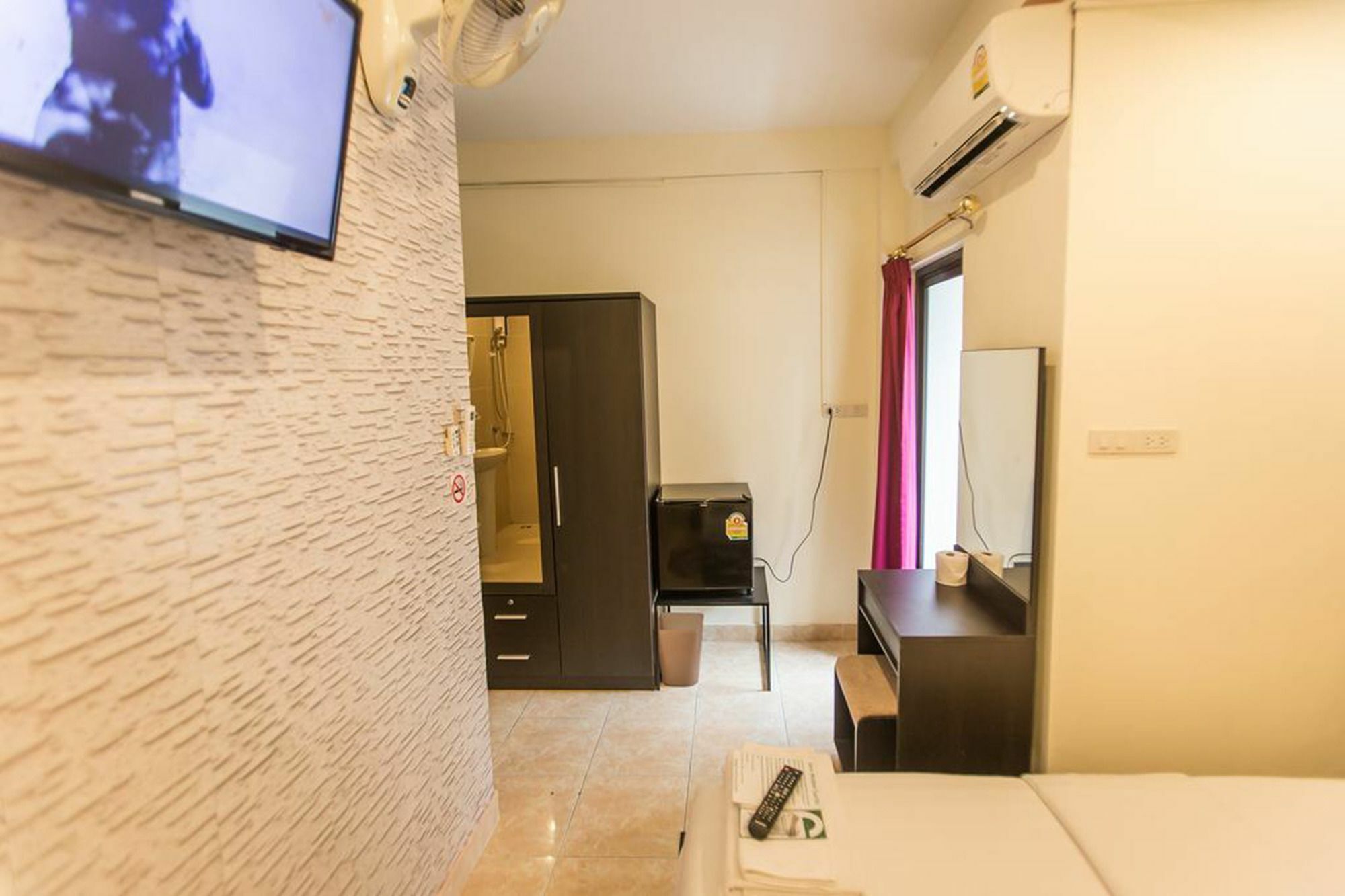Hotel Retox Game On Pattaya Exterior foto